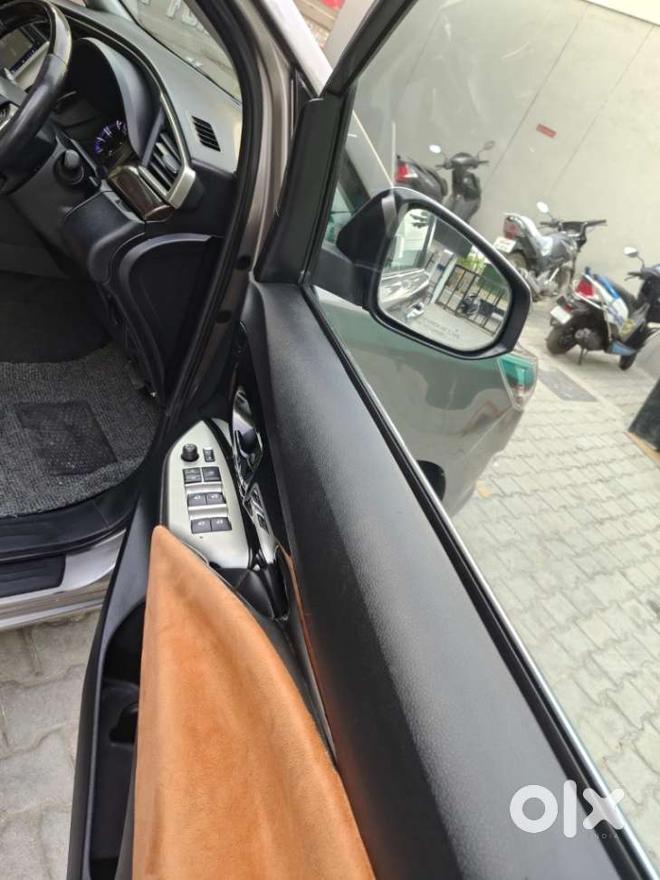 Toyota Innova Crysta 2.8z Automatic, 2019, Diesel