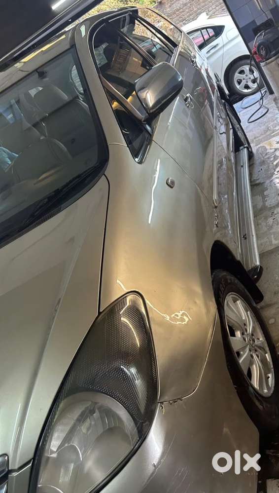 Toyota Innova 2.5 7seater 2011