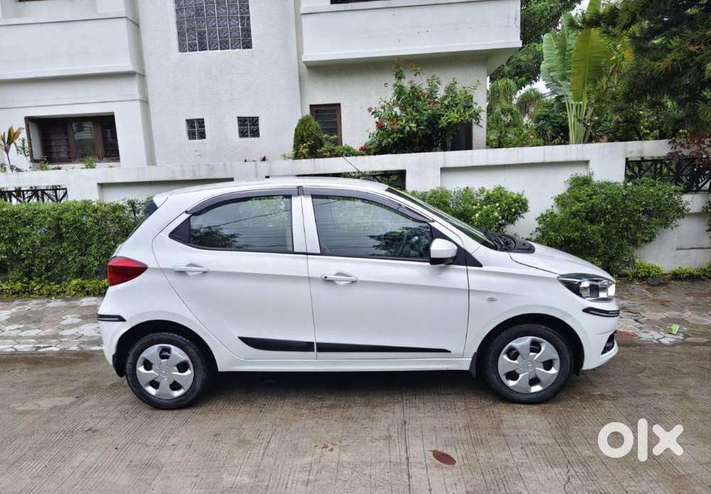 Tata Tiago 1.2 Revotron Xt (o), 2019, Petrol