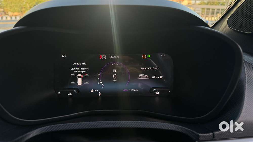 Tata Nexon Fearless Plus S Purple 1.5 Revotorq Diesel 6amt Dual Tone..