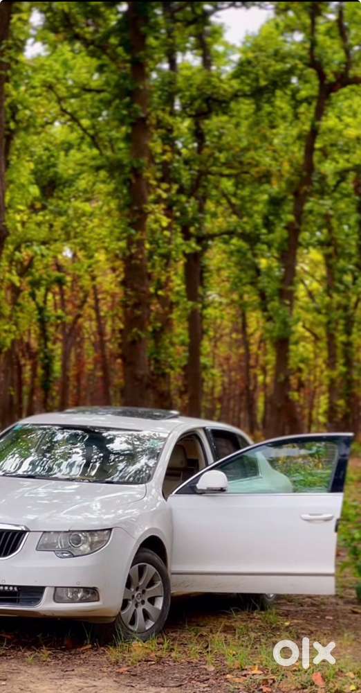 Skoda Superb 2011 Petrol Well Maintained