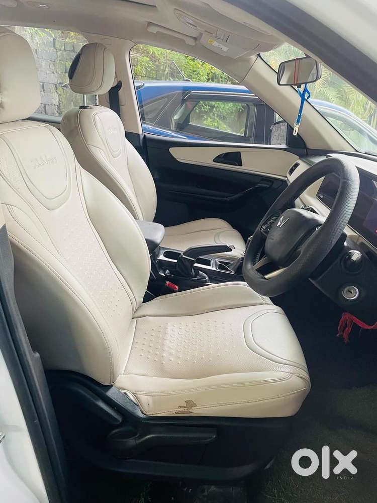 Mahindra Xuv700 2.2 Ax 5 Diesel Mt 7 Str, 2022, Diesel