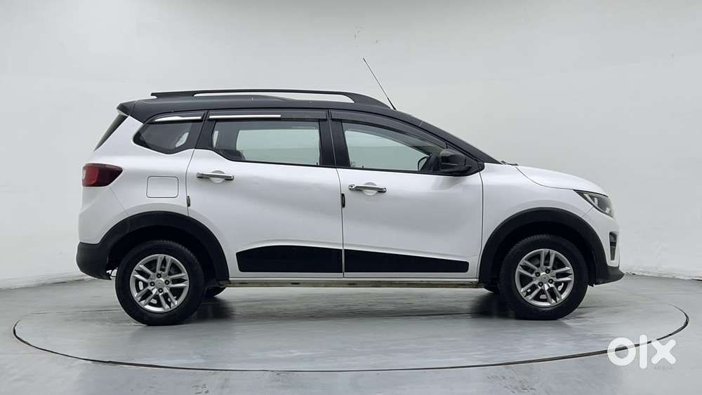 Renault Triber Rxt, 2022, Petrol