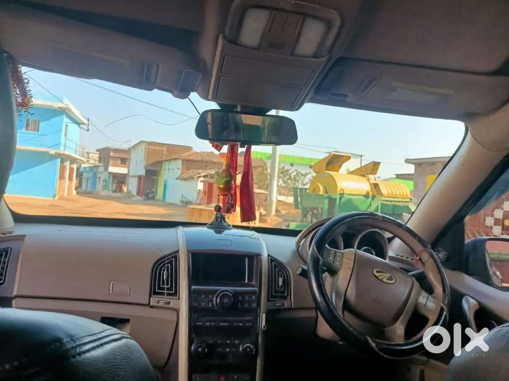 Mahindra Xuv500 2013 Diesel 15000 Km Driven