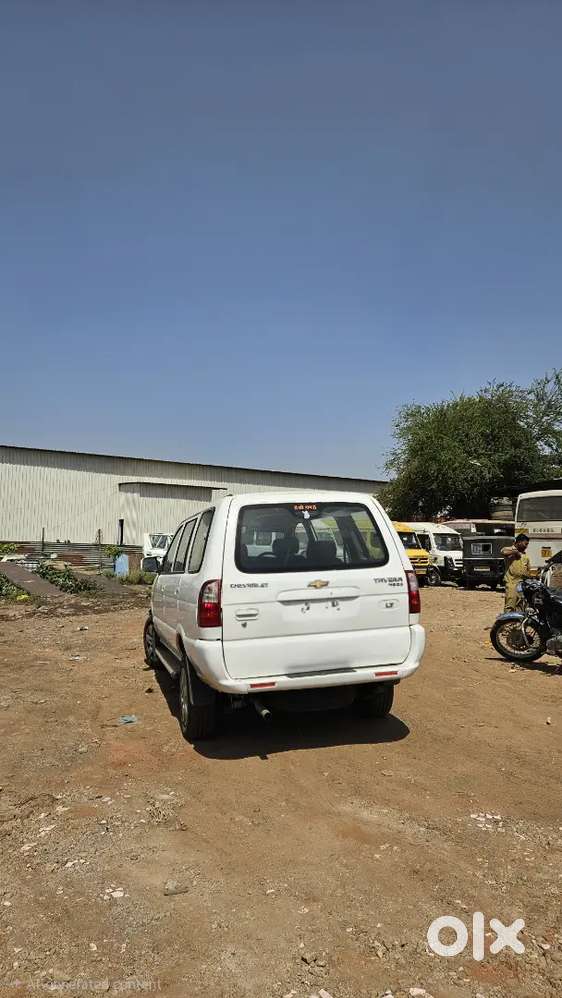 Chevrolet Tavera 2012 Car