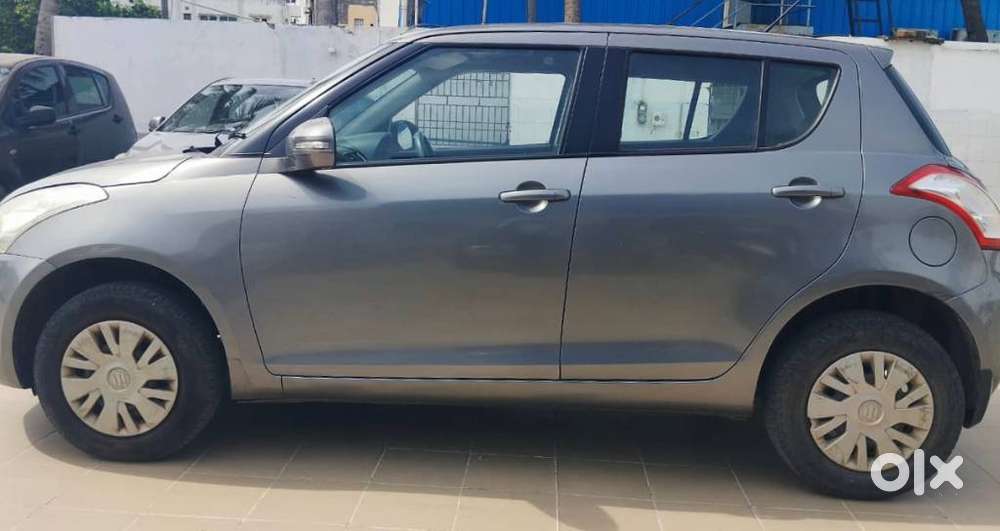 Maruti Suzuki Swift Vxi + Manual, 2013, Petrol