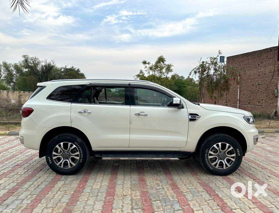 Ford Endeavour Titanium 4x2, 2021