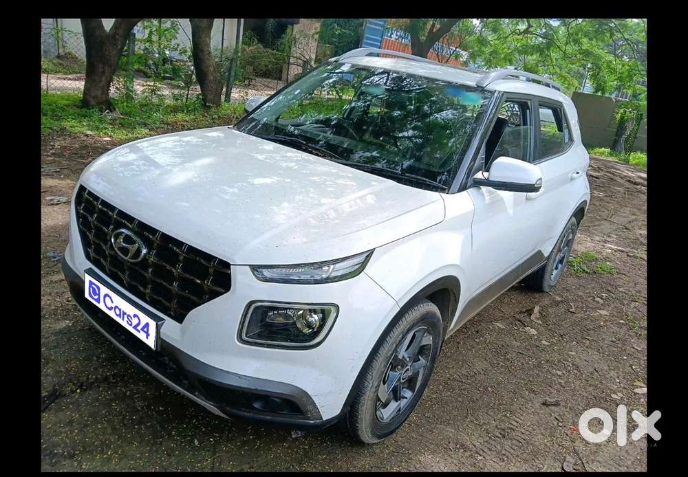 Hyundai Venue Petrol 2021