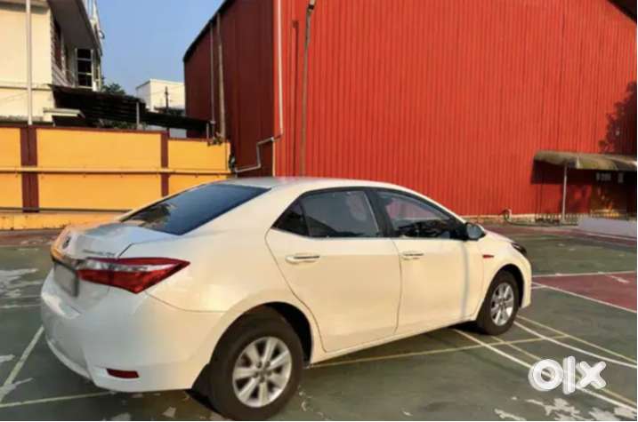 2015 Toyota Corolla Altis With Fancy Number For Sale