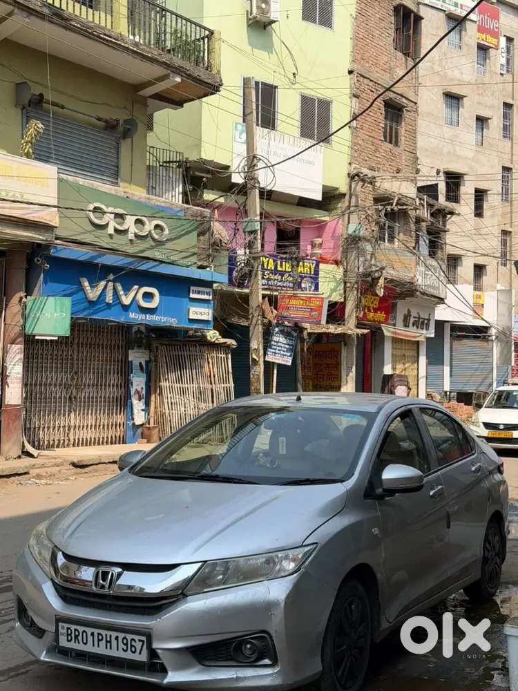Honda City 2016 Petro +cngl 68000 Km Driven(25+mileage)