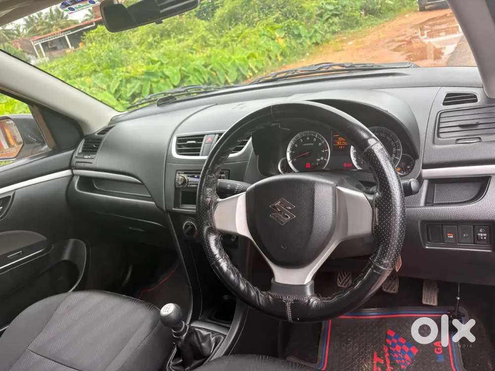 Maruti Suzuki Swift Vxi 2012