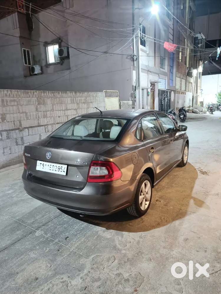 Skoda Rapid Automatic 2015