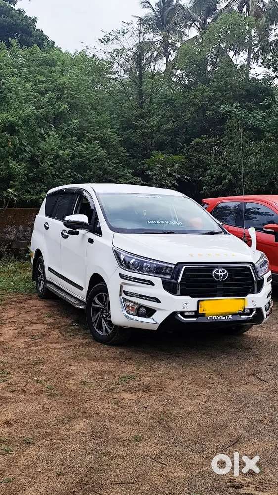 Innova Crysta 2017