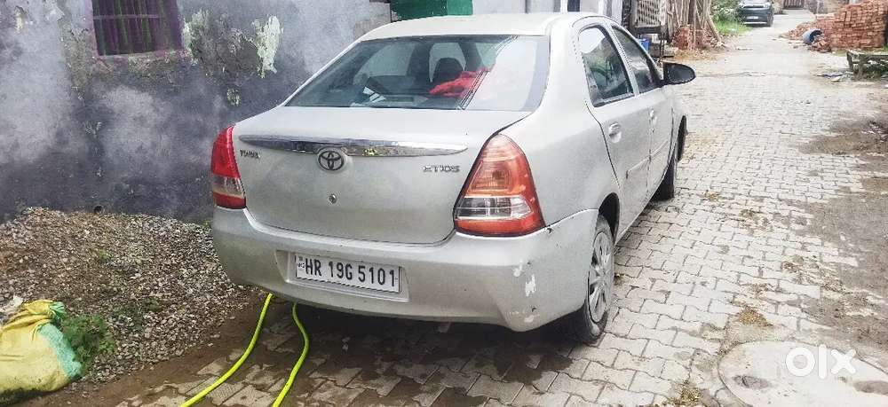 Toyota Etios Xclusive 2012