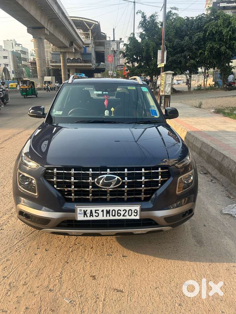 Hyundai Venue Petrol 2021