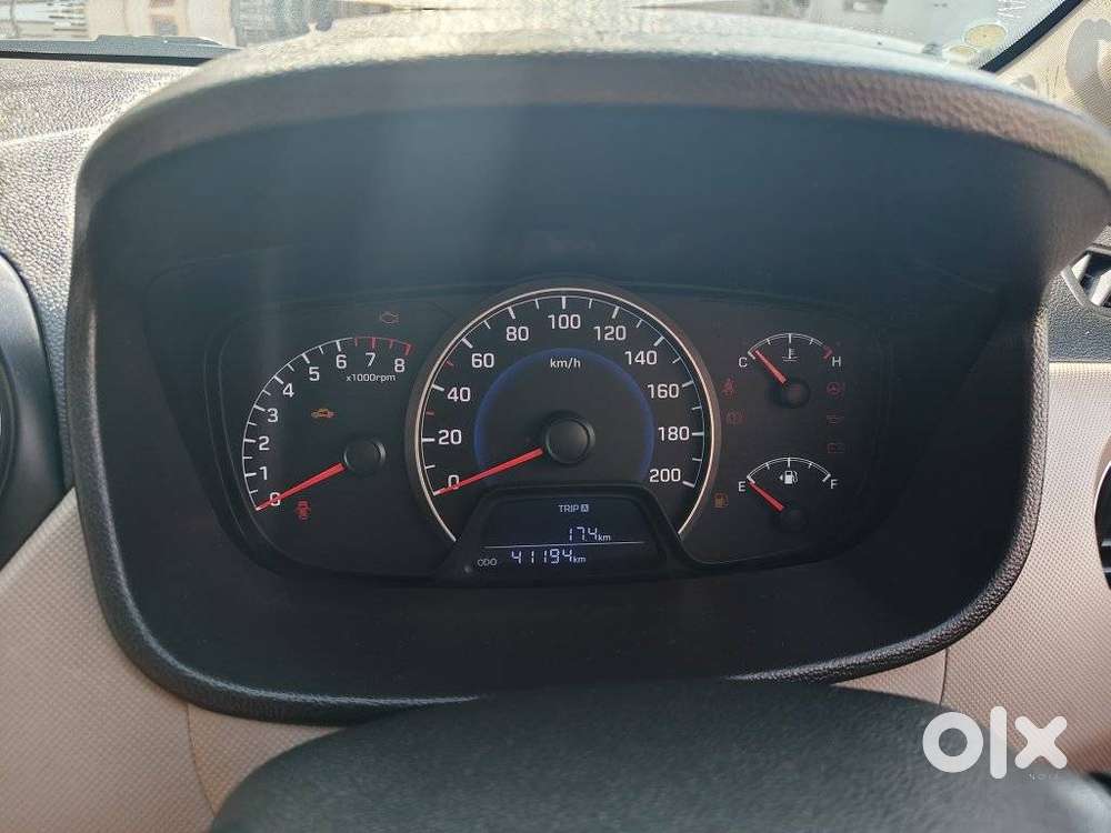 Hyundai Grand I10 2013-2016 Crdi Sportz, 2015, Petrol