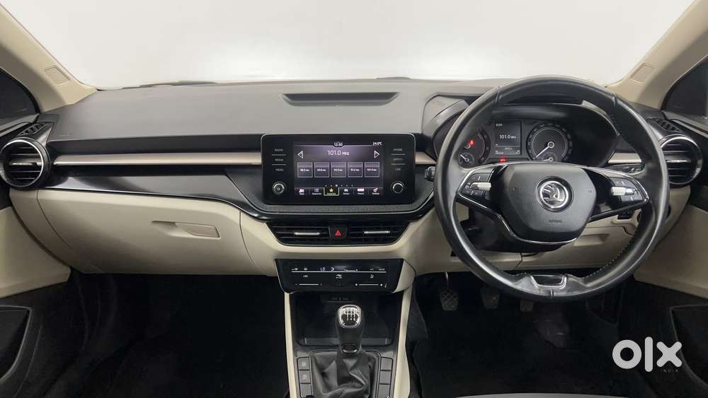 Skoda Slavia Ambition 1.0l Tsi Mt, 2023, Petrol