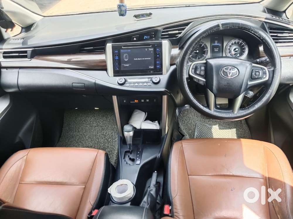 Toyota Innova Crysta 2.8 Zx At 7 Seater, 2017, Diesel