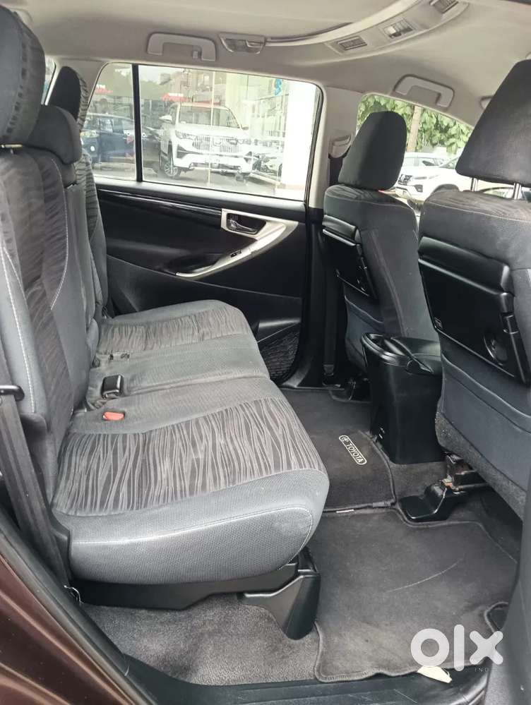 Toyota Innova Crysta 2.4 V 7 Str, 2017, Diesel