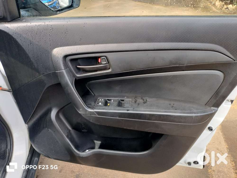 Maruti Suzuki Brezza 1.5 Lxi Smart Hybrid, 2022, Petrol