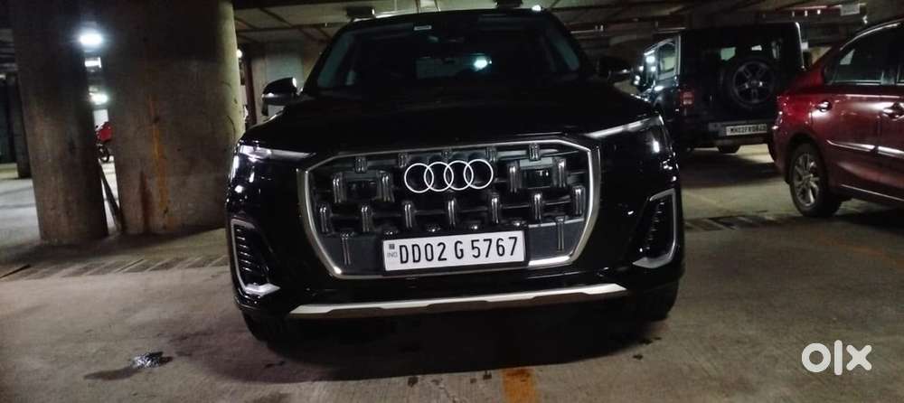Audi Q7 Petrol 2025
