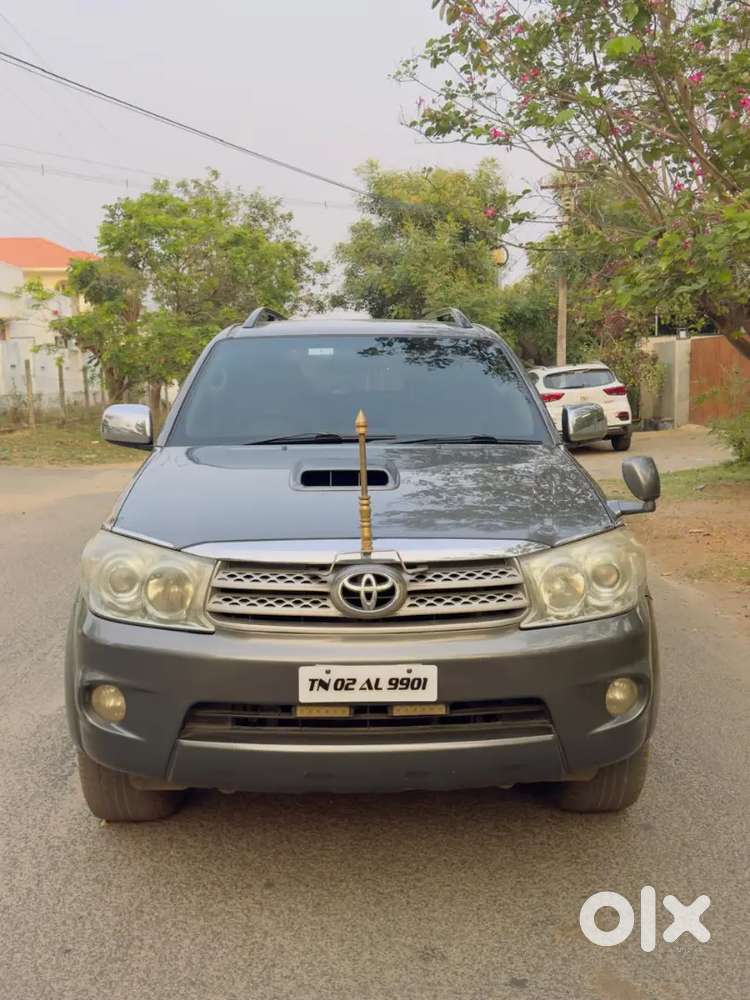 Toyota Fortuner 2010
