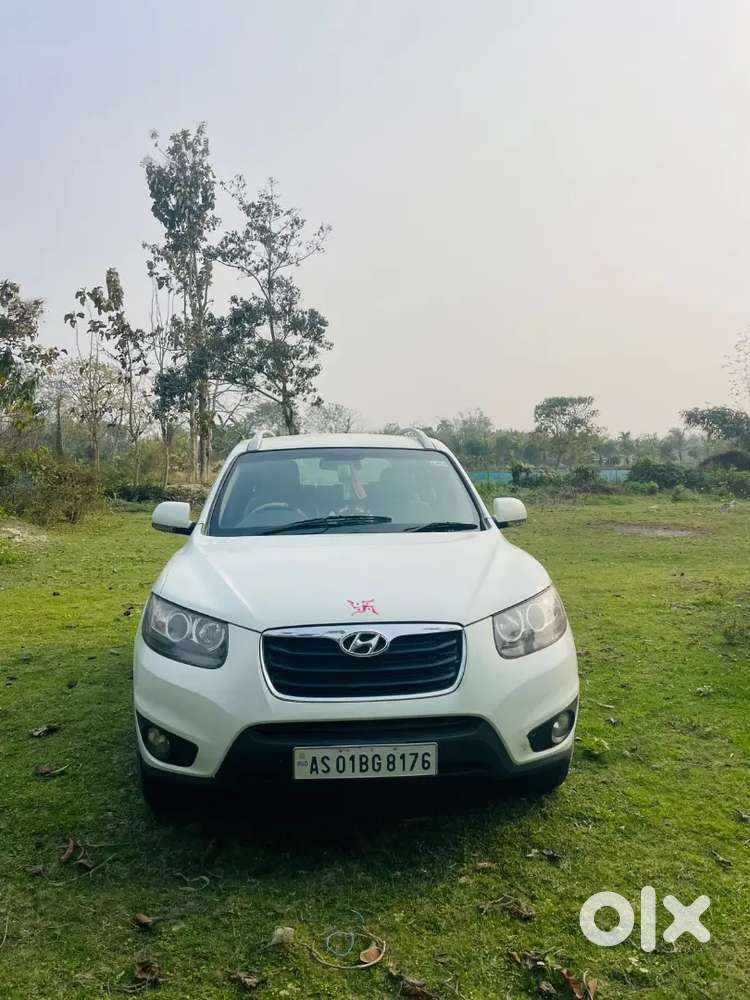 Hyundai Santa Fe 2013 Diesel 103000 Km Driven Selling