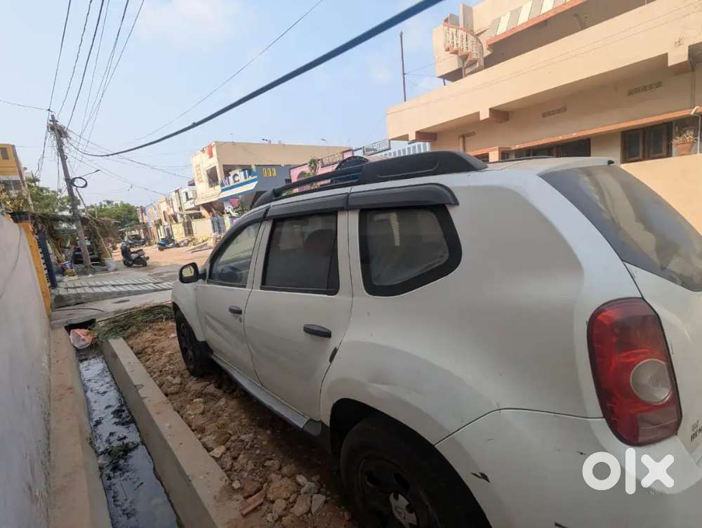 2013 White Colour Renault Duster In Good Condition