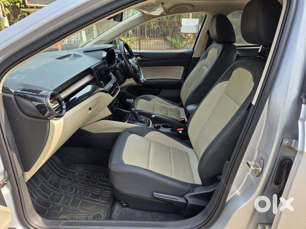 Skoda Slavia 1.0 Tsi Style At, 2023, Petrol