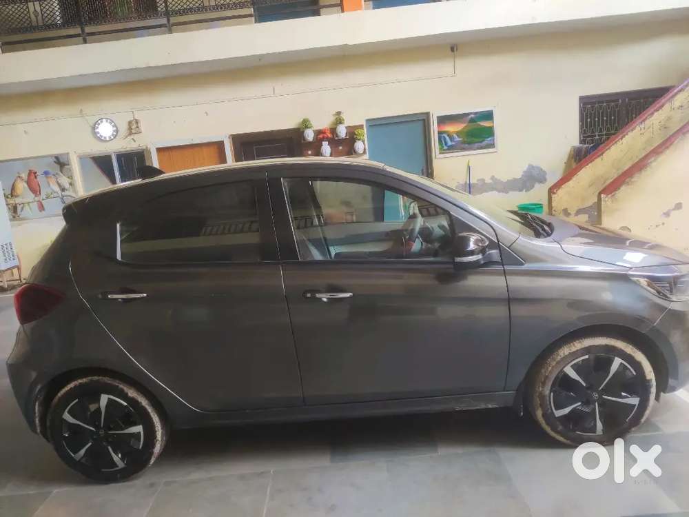 Tata Tiago Xz 2025 Petrol 14280 Km Driven