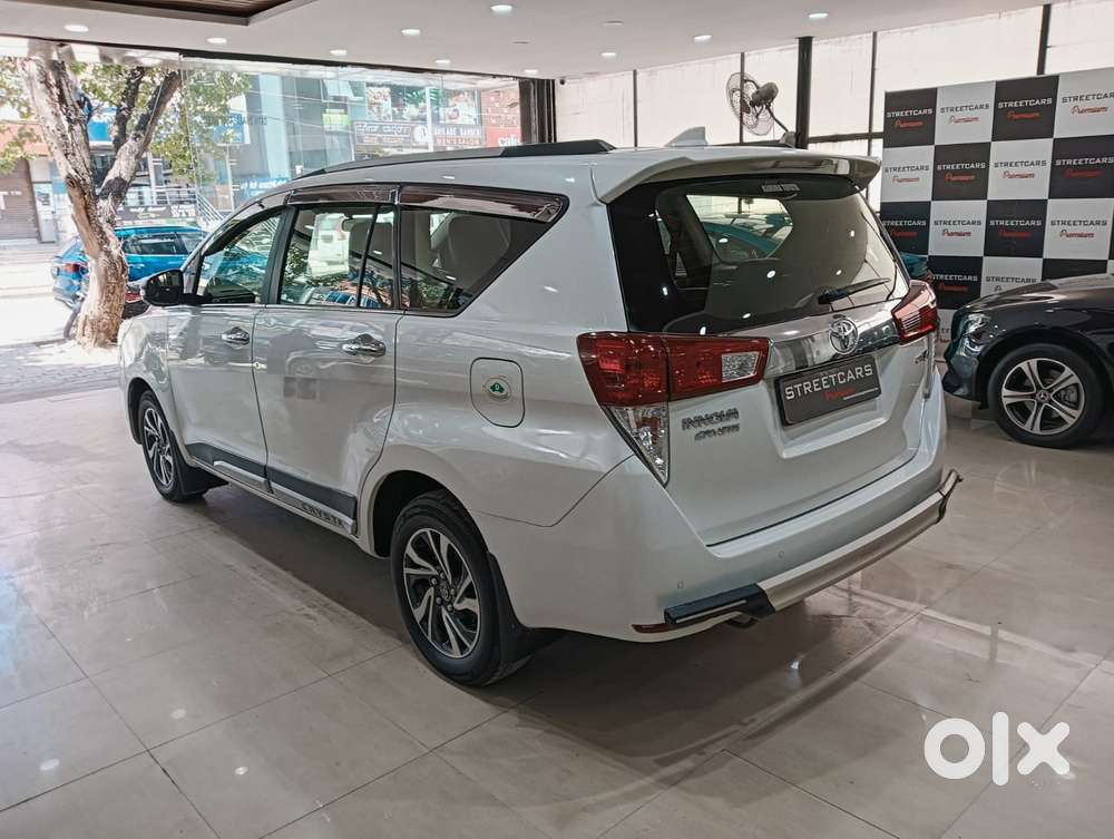 Toyota Innova Crysta 2.4 V 7 Str, 2022, Diesel
