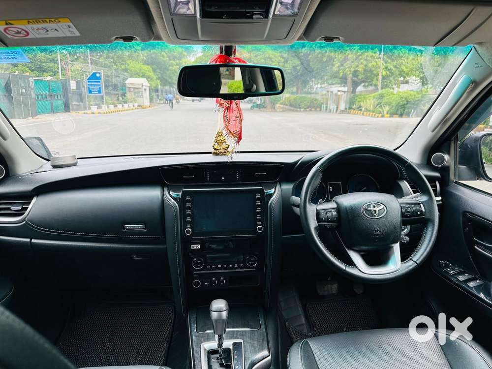 Toyota Fortuner 4x2 At 2.7 Petrol, 2025, Petrol