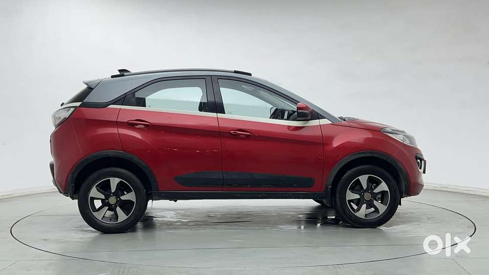 Tata Nexon 1.2 Revotron Xza Plus (o) Dual Tone, 2018, Petrol