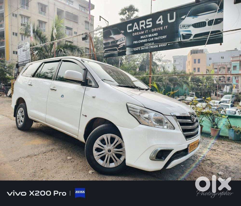 Toyota Innova 2.5 G (diesel) 8 Seater, 2016, Diesel