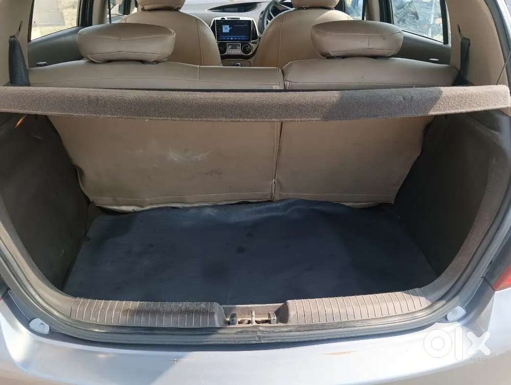 Hyundai I20 2011 Diesel 100150 Km Driven