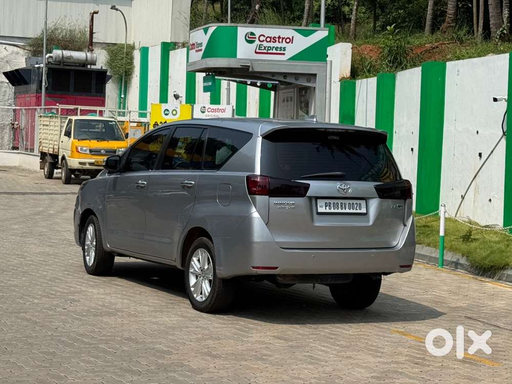 Toyota Innova Crysta 2016 Diesel Well Maintained