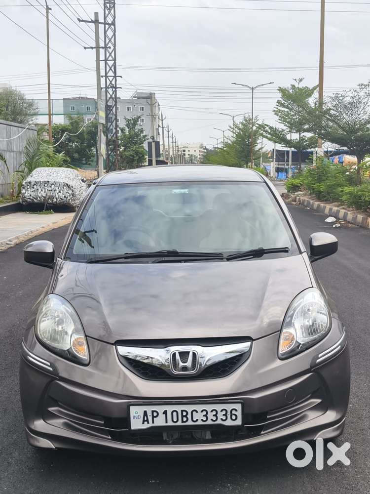 Honda Brio V Mt, 2012, Petrol