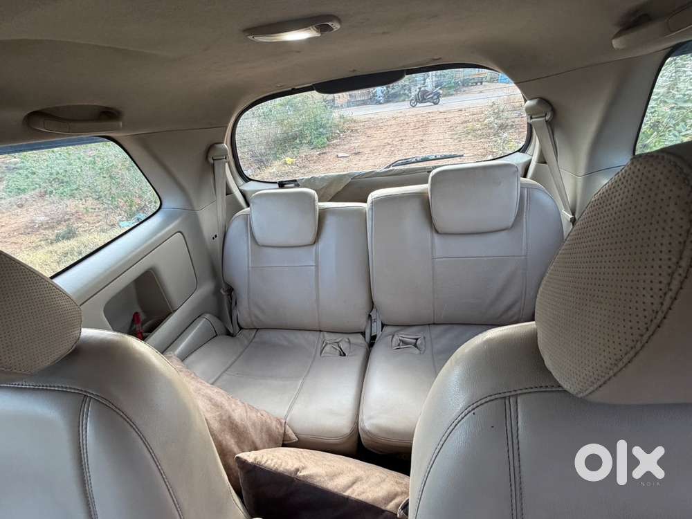 Toyota Innova Diesel 2011 V Version Car