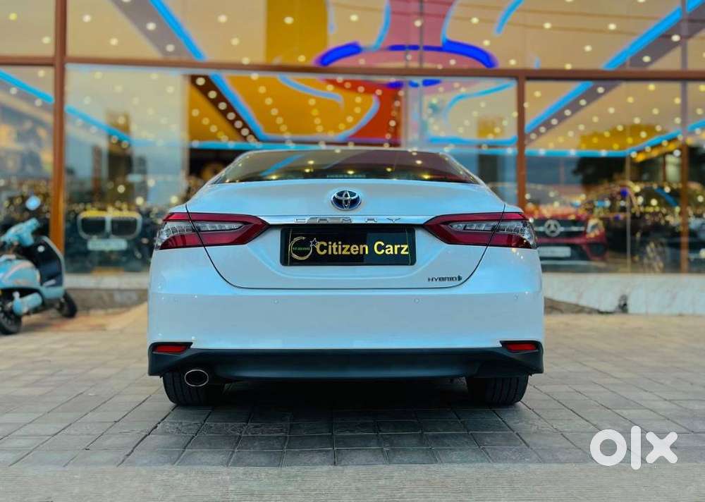 Toyota Camry Hybrid, 2022, Petrol