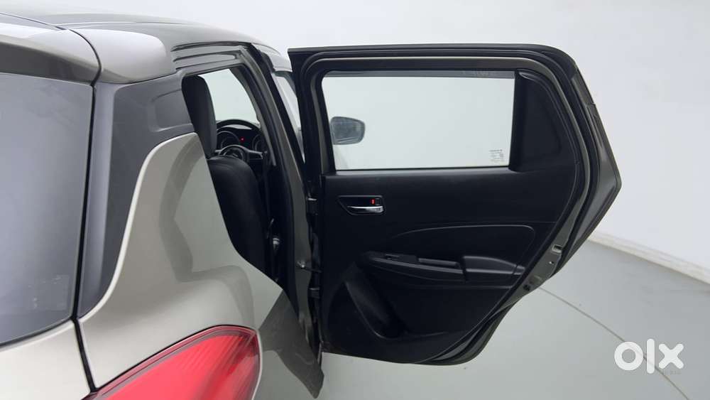 Maruti Suzuki Swift Vvt Vxi, 2021, Petrol