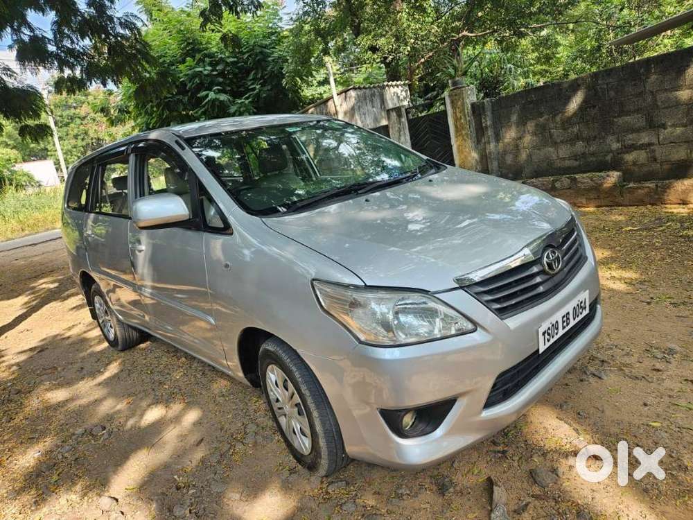 Toyota Innova 2.5 G (diesel) 8 Seater, 2014, Diesel