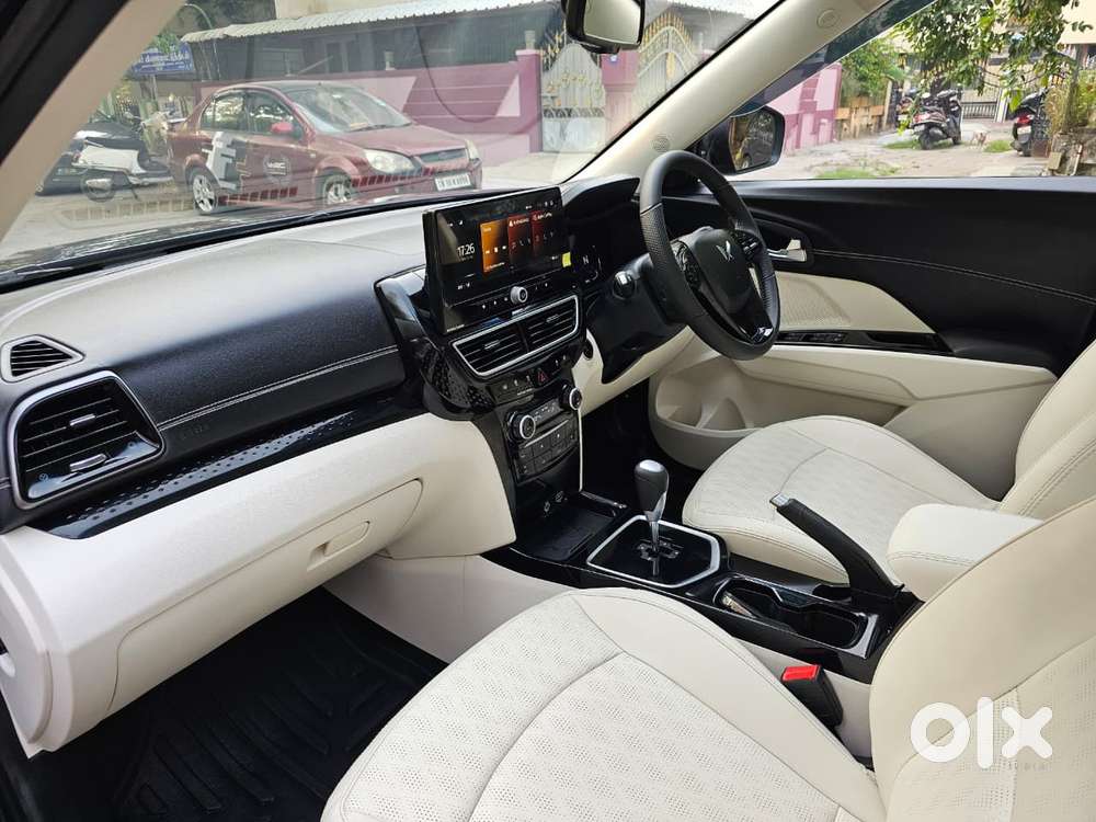 Mahindra Xuv 3xo Ax7 Diesel Mt, 2025, Diesel