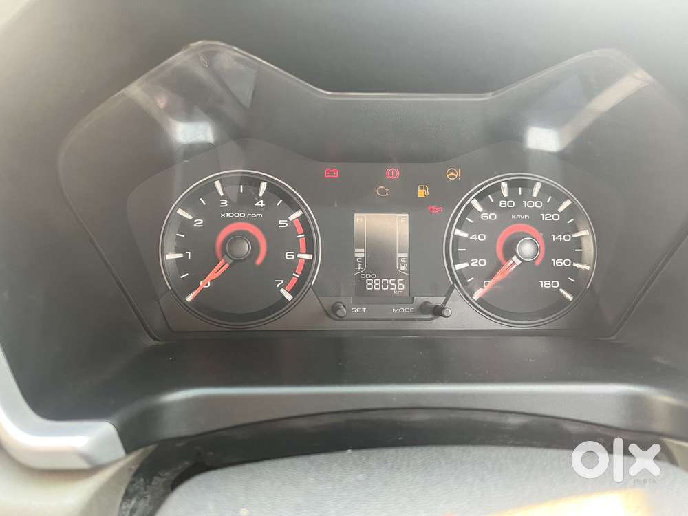 Mahindra Kuv 100 2016-2017 Mfalcon G80 K8, 2016, Petrol