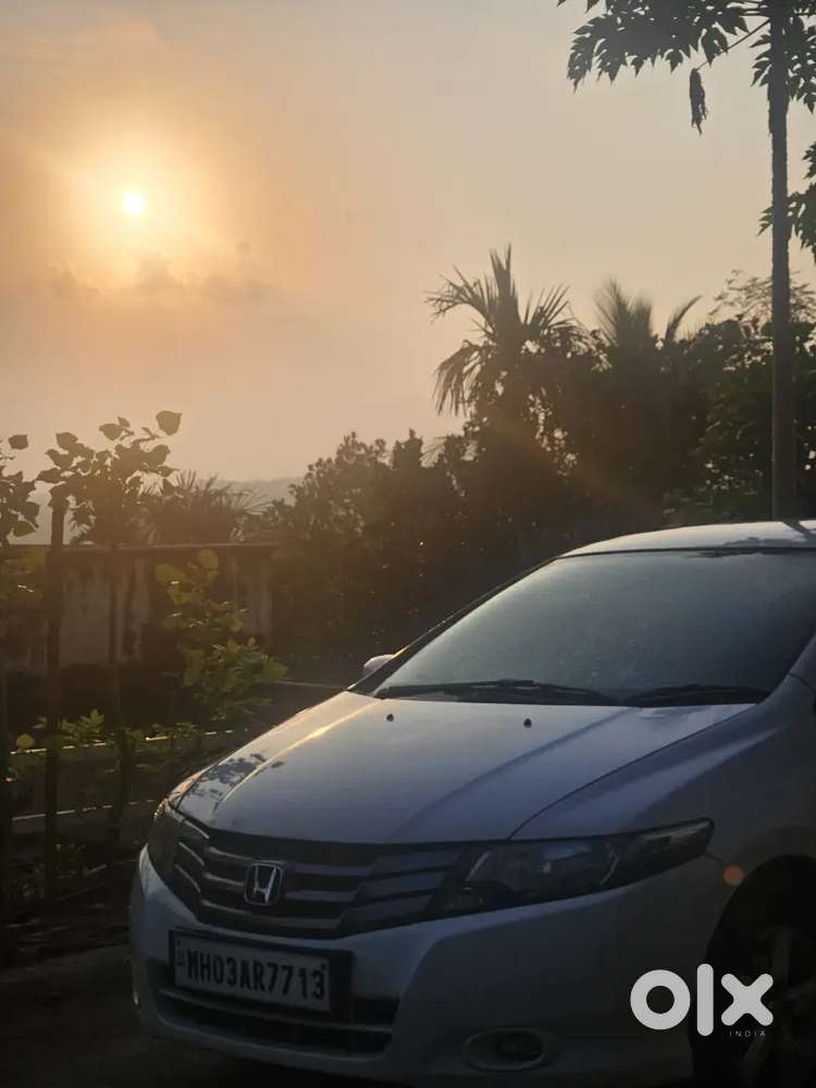 Doctor Driven Well Maintained Full Service Petrol Car