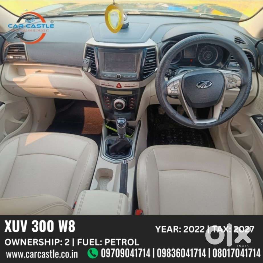Mahindra Xuv300 W8 1.2 Petrol Dual Tone, 2022, Petrol