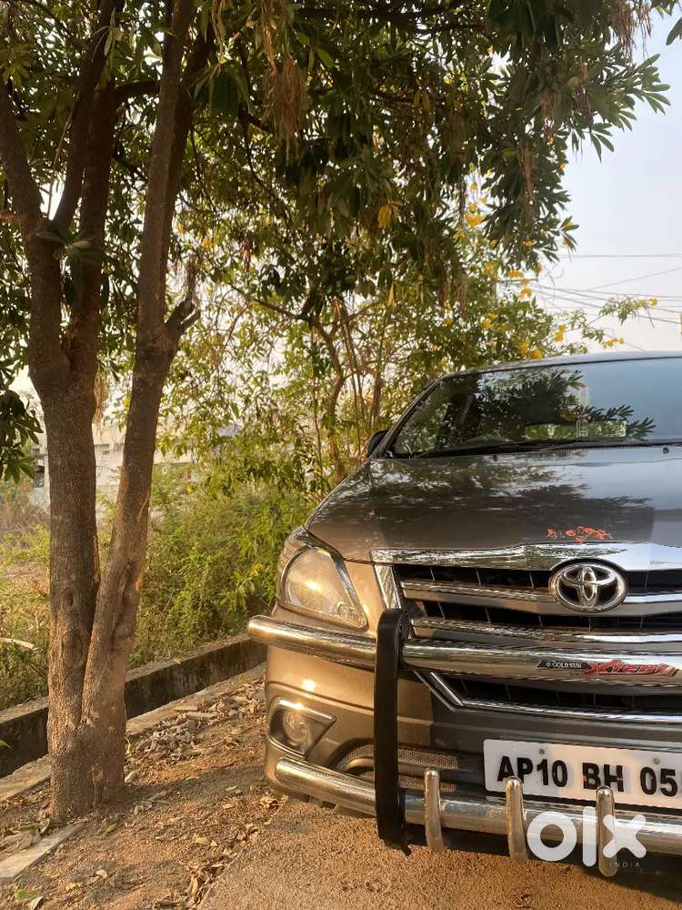 Toyota Innova 2014 Diesel Well Maintained