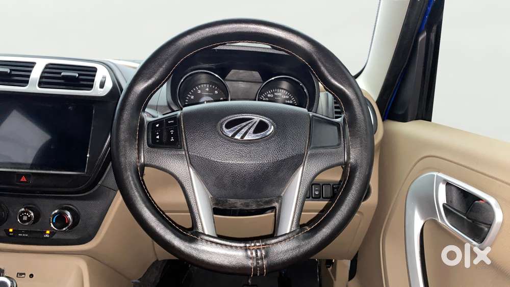 Mahindra Tuv 300 T8 Amt, 2016, Diesel