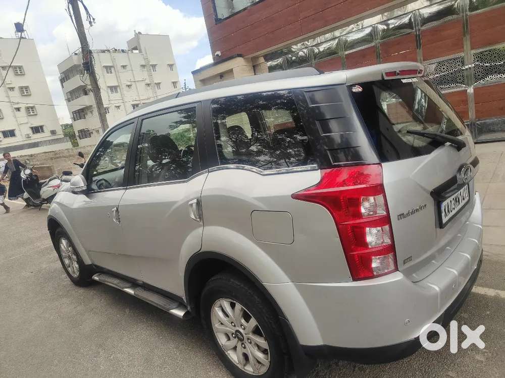 Mahindra XUV500 2.2 W10 2015