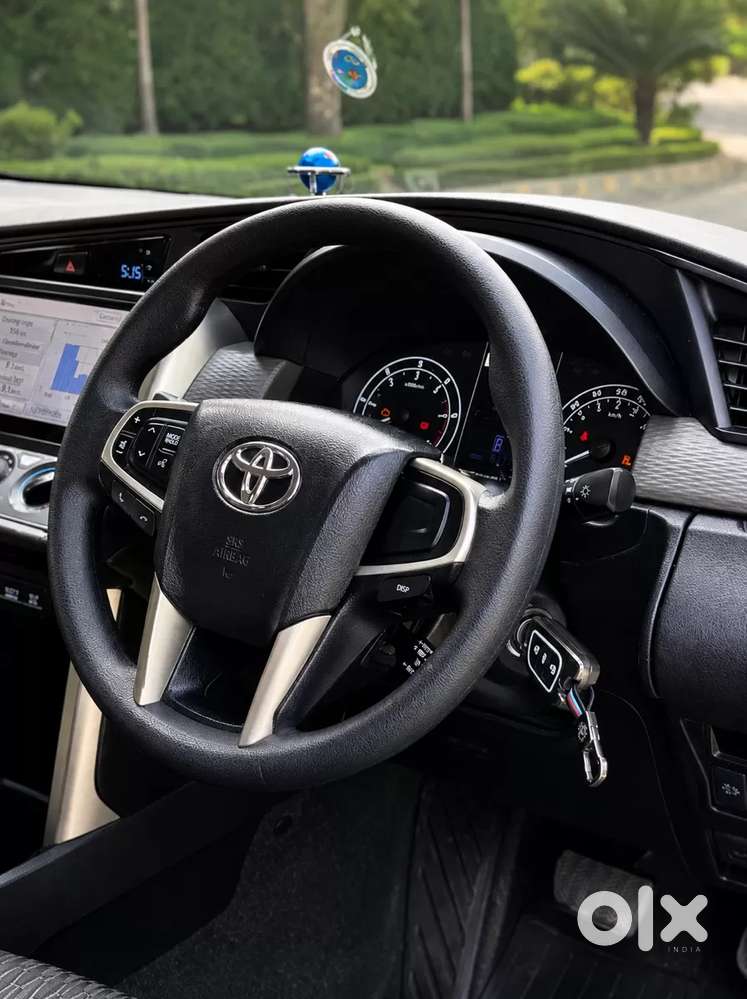 Toyota Innova Crysta [2020-ongoing] 2.4 Gx At 8 Str, 2022, Diesel