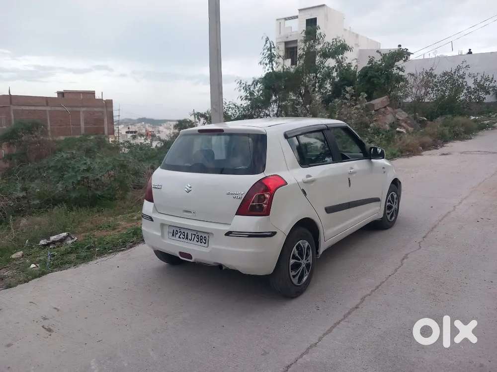 Maruti Suzuki Swift 2009 Diesel 180145 Km Driven